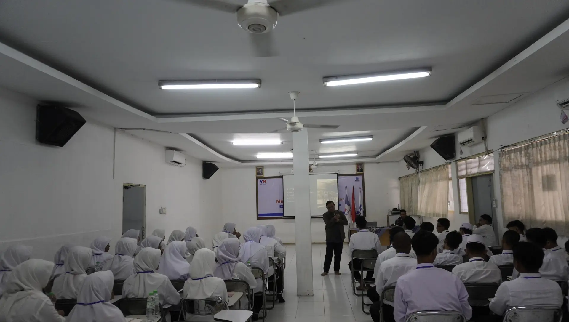 foto di aula saat mopd